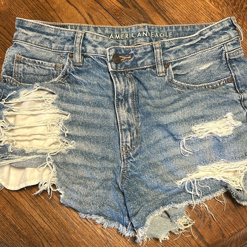 American Eagle ripped Jean shorts